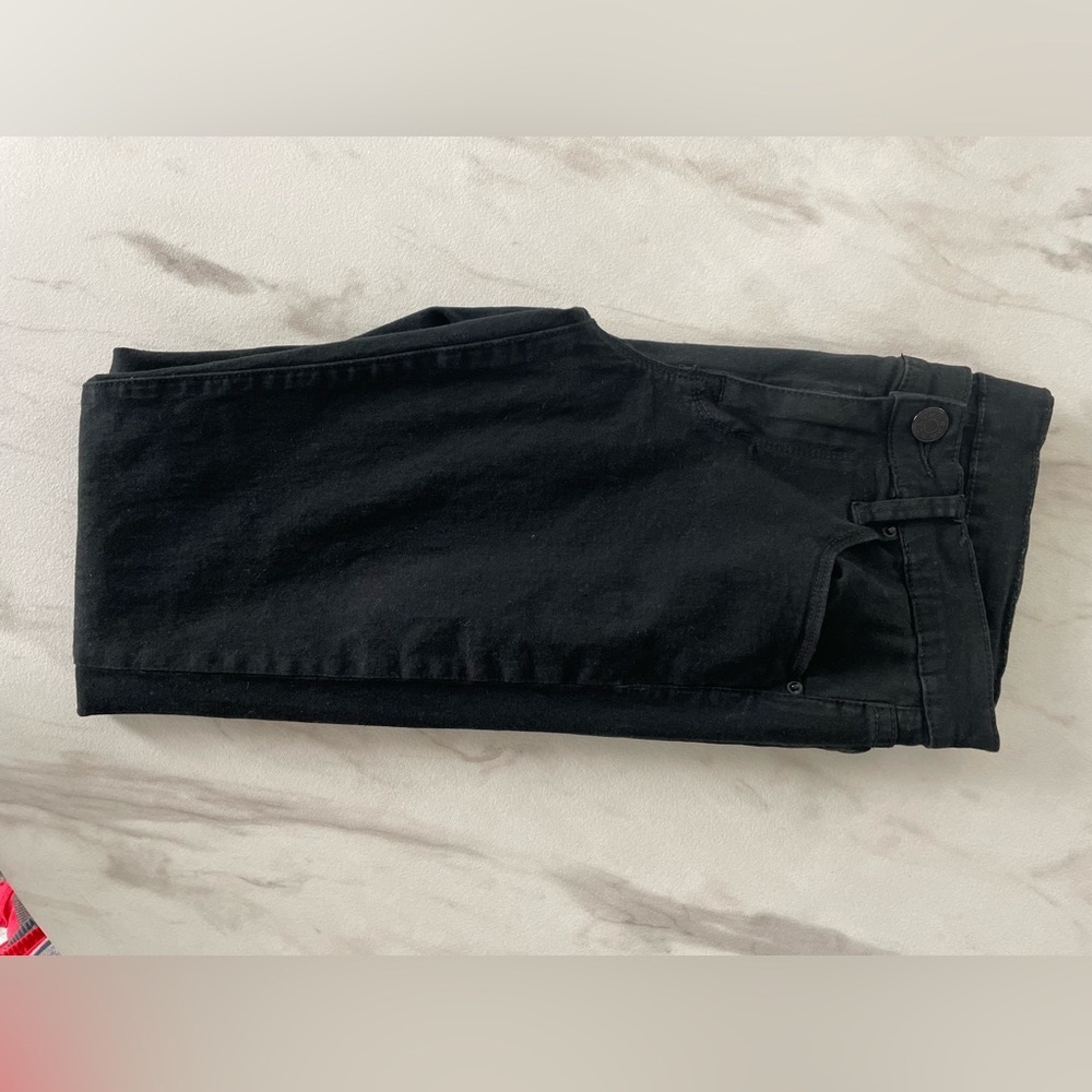 Women’s BDG mid- rise skinny jean